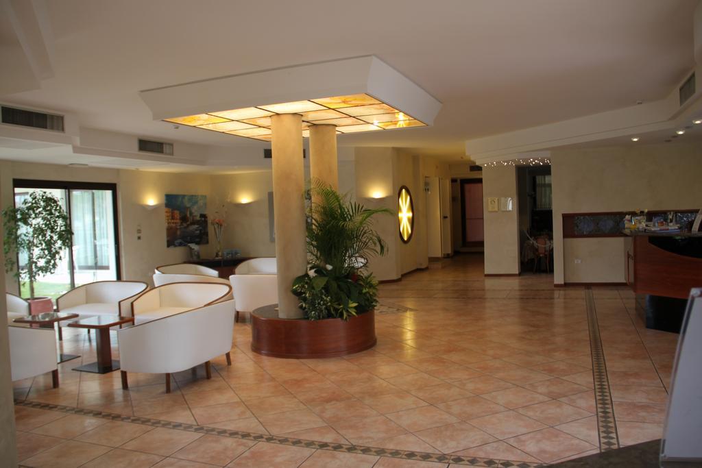 Hotel Porto Azzurro Sirmione Eksteriør bilde