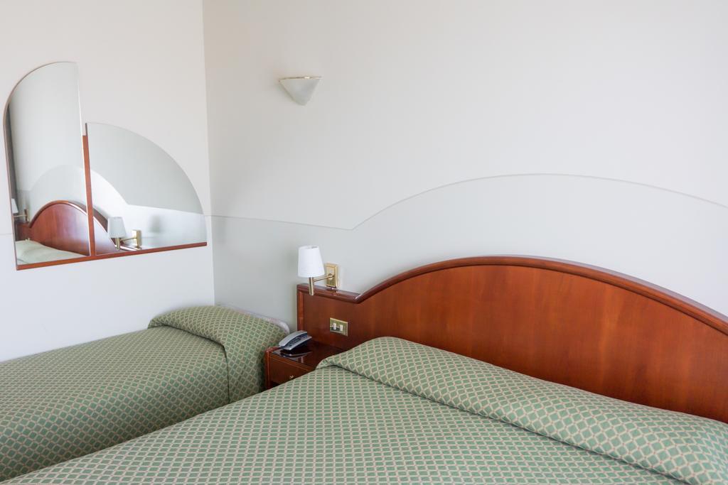 Hotel Porto Azzurro Sirmione Rom bilde